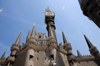 Illustration for article titled Chinese College Looks Like Hogwarts from Harry Potter